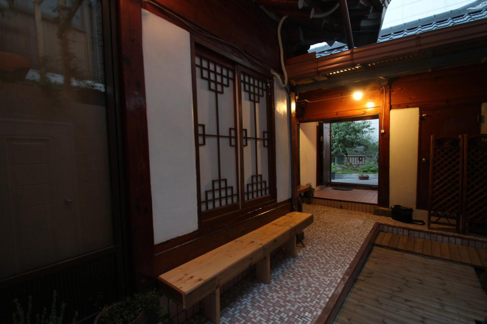 Icos Guesthouse 1 - Female Only Seoul Ngoại thất bức ảnh
