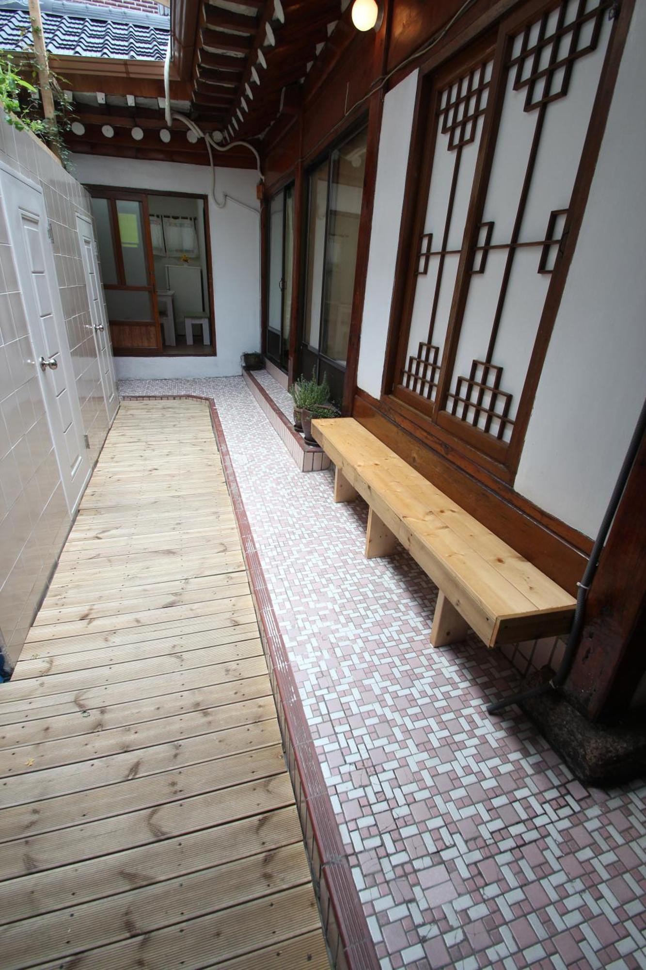 Icos Guesthouse 1 - Female Only Seoul Ngoại thất bức ảnh